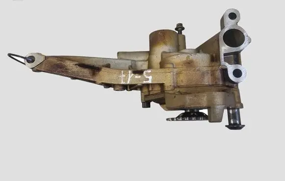 Mercedes-Benz S W221 Oil pump A2731800101 1137802 137701