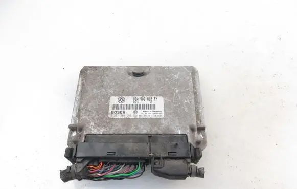Skoda Octavia Mk1 (1U) Engine control unit/module 06A906018FH 0261206266