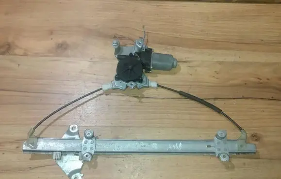 Nissan Almera N16 Sliding door window regulator with motor