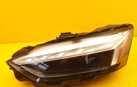 Audi A5 Headlight/headlamp 8W6941039B