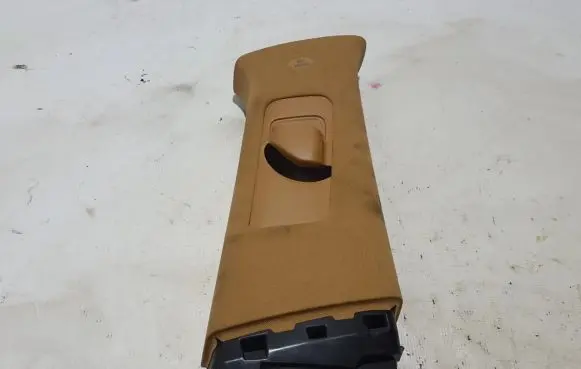 Lexus NX (B) pillar trim (top) 6241078020
