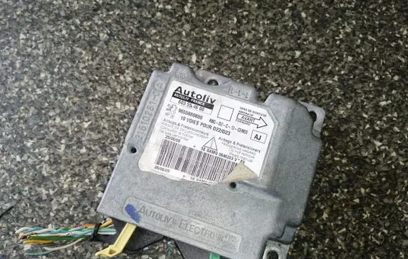 Peugeot 407 Airbag control unit/module 9655880880