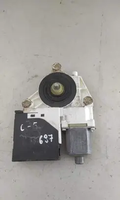 Volkswagen Golf V Front door window regulator motor 1K0959792J 05075730 73009120730132