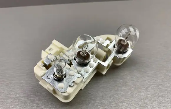 BMW 3 E90 E91 Tail light bulb cover holder 7183844 63217183844 7160078