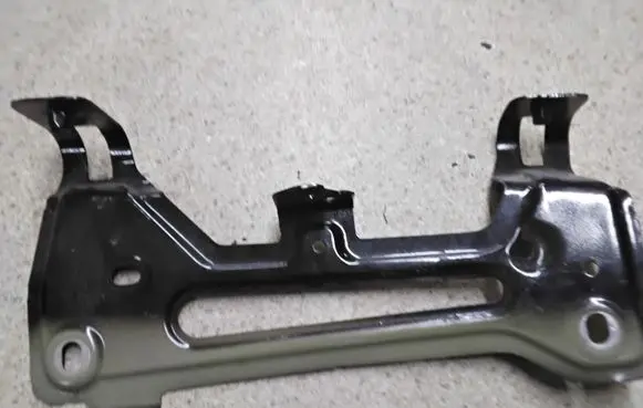 Porsche Cayenne (9Y0 9Y3) Fender mounting bracket 9Y0821431