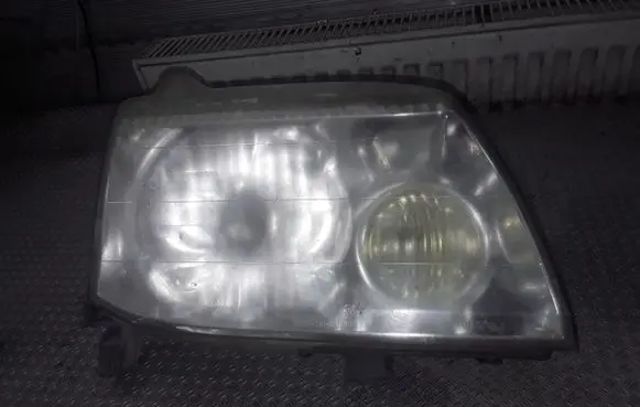 Nissan X-Trail T30 Headlight/headlamp