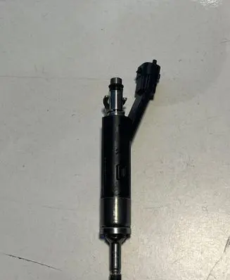 Peugeot 3008 III Fuel injector 9822715980