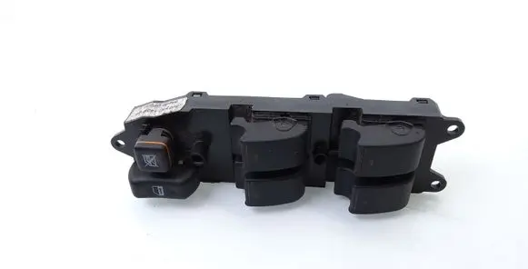 Toyota Corolla Verso AR10 Electric window control switch 848200F030