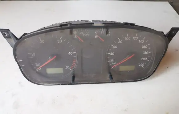 Volkswagen Transporter - Caravelle T4 Speedometer (instrument cluster) 7D0920801B