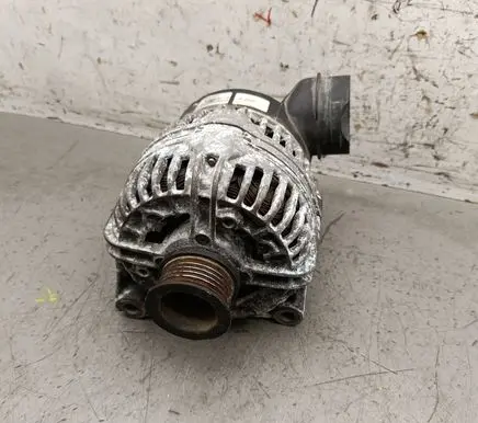 BMW 5 E39 Generator/alternator 0124515050