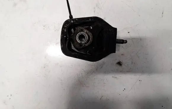 Mercedes-Benz A W169 Engine mount bracket 