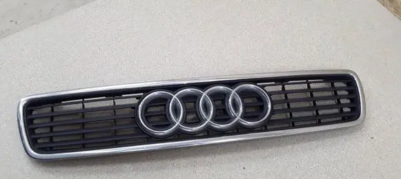 Audi A4 S4 B5 8D Front grill 8D0853851J