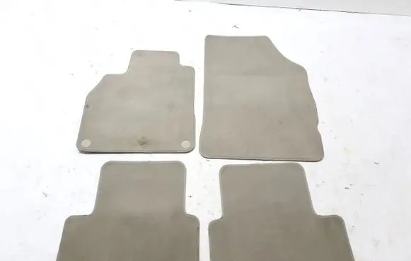 Renault Megane III Car floor mat set 749000382R