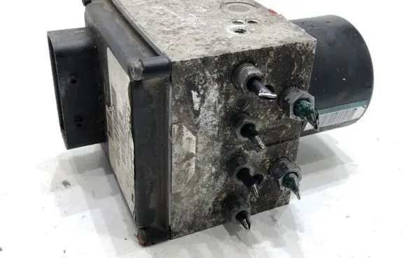 Peugeot 407 ABS Pump 15848404