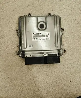 Volvo V60 Engine control unit/module 31392982 0281030782 1039S76700