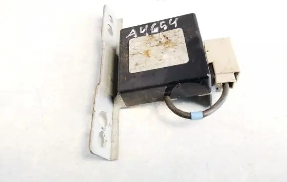 Volkswagen Polo III 6N 6N2 6NF Antenna control unit 