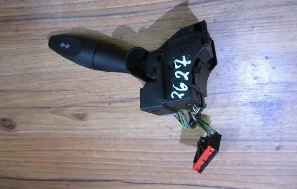 Ford Fiesta Indicator stalk 1s7t13335ae