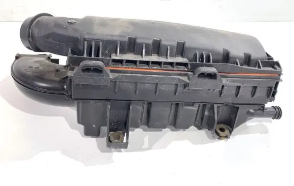 Peugeot 308 SW Air filter box 9812735680