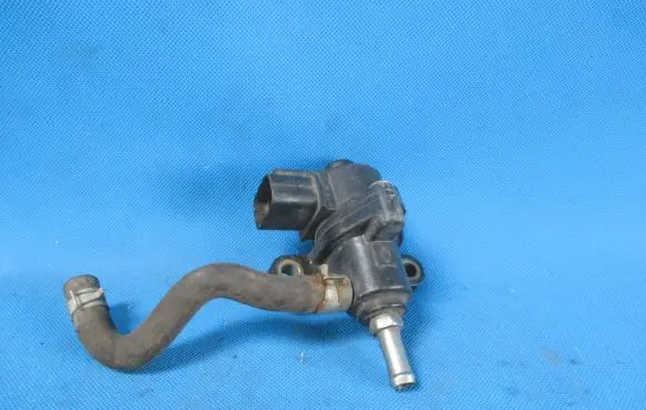 Nissan Pathfinder R50 Vacuum valve E9T17092