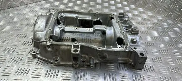Toyota Yaris XP210 Oil sump 