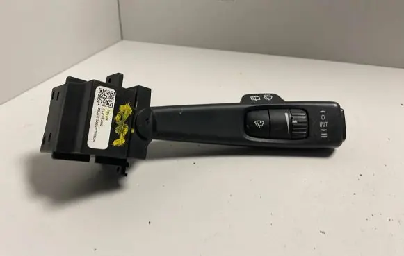 Volvo V70 Wiper control stalk 31275360 08JU1220217AACH