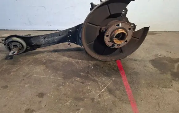 Rear wheel hub