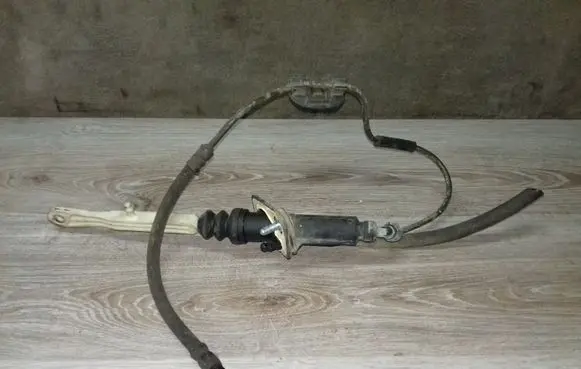 Volvo V70 Clutch master cylinder 8636540