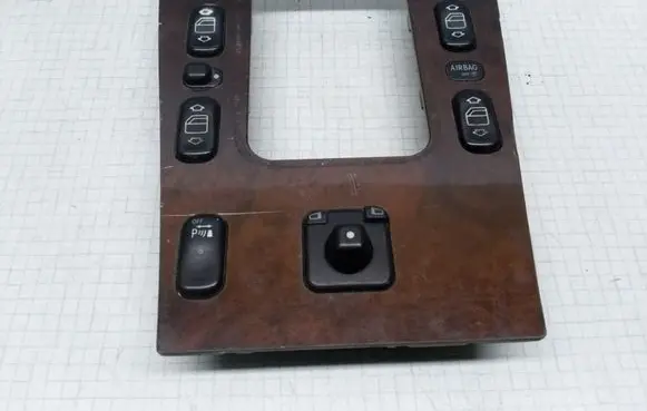 Mercedes-Benz E W210 Gear shifter surround trim plastic 486010