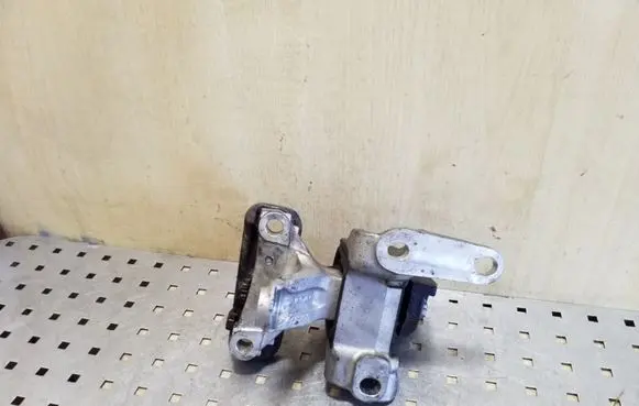 Honda CR-V Gearbox mount
