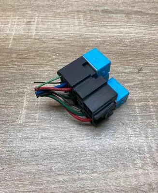 Toyota RAV 4 (XA30) Fuse box set 9098702027 1667002870 WithPlug
