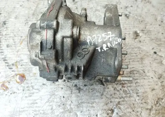 Gearbox transfer box case