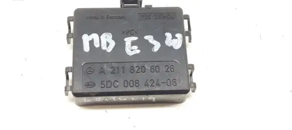 Mercedes-Benz E W211 Rain sensor A2118206026 5DC00842406