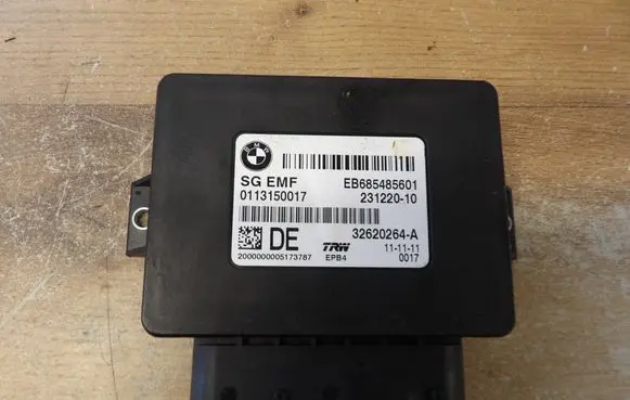 BMW X3 F25 Hand brake control module 6854856 23122010 32620264A