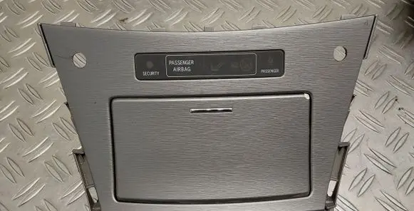 Toyota Avensis T270 Ashtray (front) 5880405110