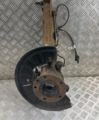 Volkswagen Touareg II Front wheel hub 7P6407246A