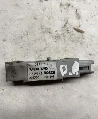 Volvo V70 Airbag deployment crash/impact sensor 9452777