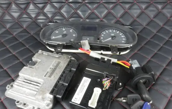 Renault Trafic II (X83) Engine control unit/module 0281012568 8200493934 8200497214