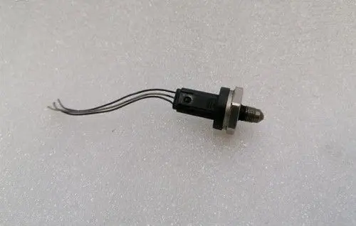 BMW M5 F90 Fuel pressure sensor 7622231