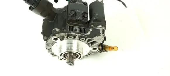 Ford Mondeo MK IV Fuel injection high pressure pump 9685705080 A2C27100268