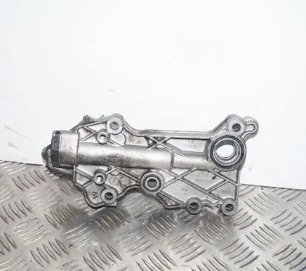 Mercedes-Benz C W204 Other engine bay part A6511800610