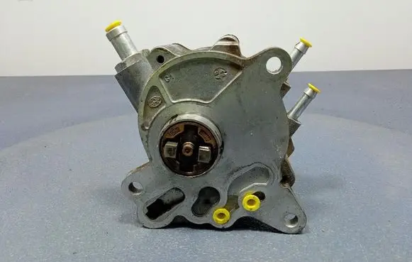 Audi A6 Allroad C6 Vacuum pump 03G145209D