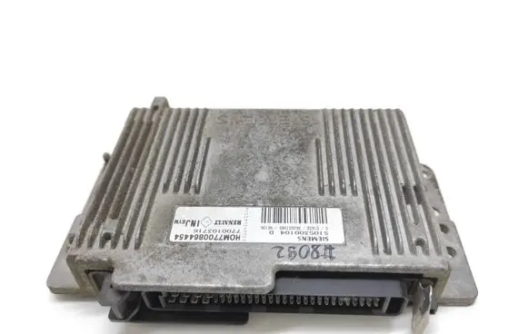Renault Megane I Engine control unit/module 7700103716 S105300104