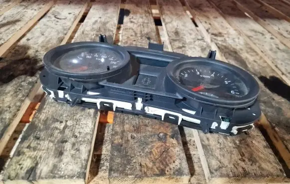 Renault Megane II Speedometer (instrument cluster) 8200306535