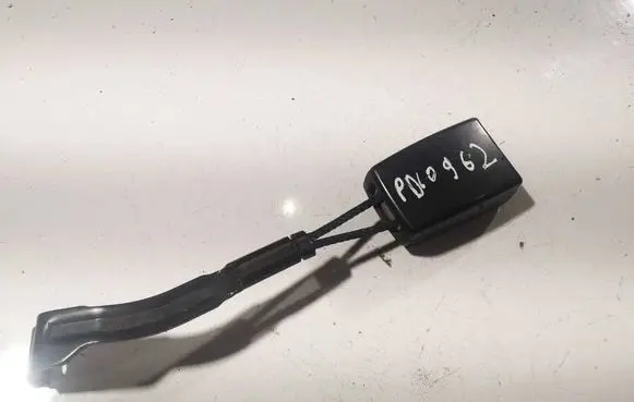 Skoda Octavia Mk2 (1Z) Front seatbelt buckle 