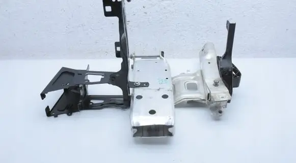 BMW 1 F20 F21 Front bumper mounting bracket 7266194