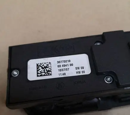 Volvo S40 Electric window control switch 30773210