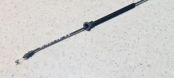 Skoda Octavia Mk2 (1Z) Rear door cable line 1Z0839085B