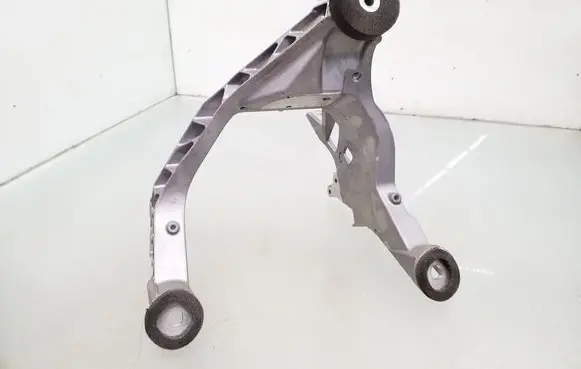 BMW 5 GT F07 Steering rack mounting bracket 668719