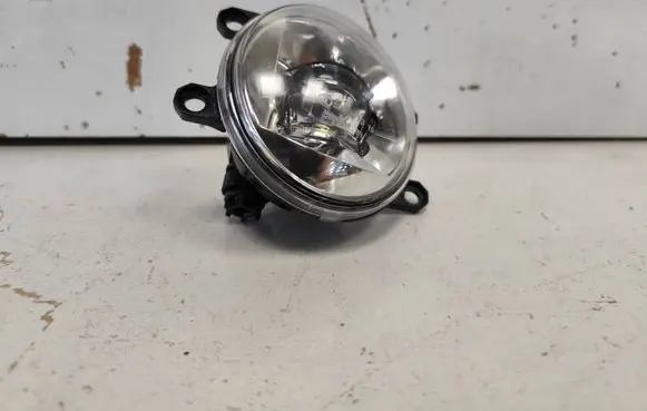Toyota Sienna XL40 IV Front fog light 8122008040 450770