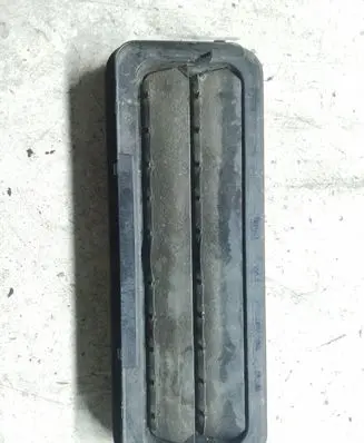 Opel Astra J Quarter panel pressure vent 13502347